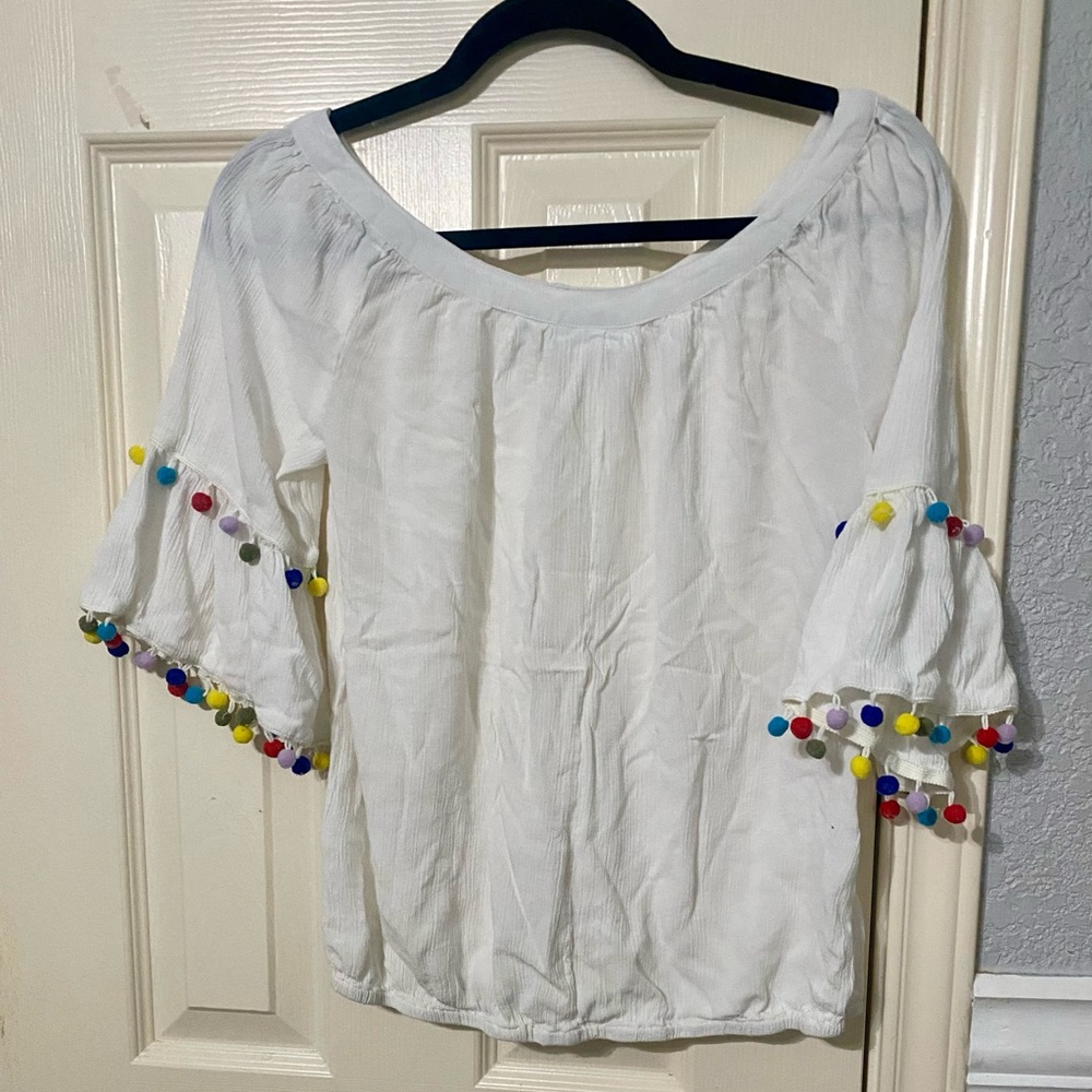 White off the shoulder Pom Pom sleeve boho Top - Picture 2 of 5
